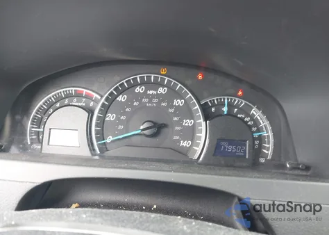 2014 Toyota Camry Xle V6 z USA, uszkodzony, nr VIN 4T1BK1FK8EU541925